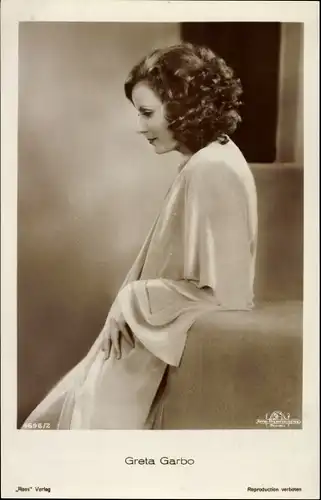 Ak Schauspielerin Greta Garbo, Portrait im Profil, Ross Verlag