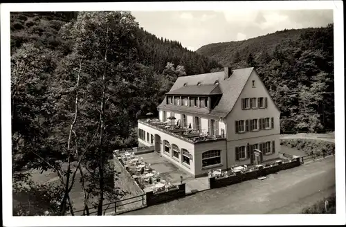 Ak Bad Bertrich an der Mosel Eifel, Hotel Diana, Panorama mit Terrasse