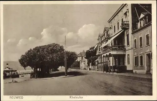 Ak Neuwied am Rhein, Rheinufer, Straßenansicht