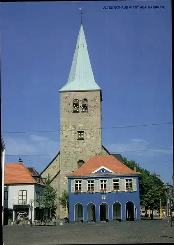 Ak Dorsten in Westfalen, Altes Rathaus mit St.-Agatha-Kirche, Außenansicht