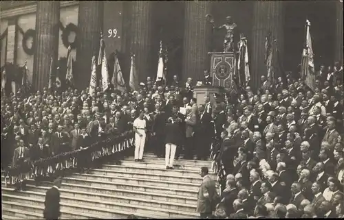 Foto Ak München, Turnfest, Siegerverteilung, Zuschauer