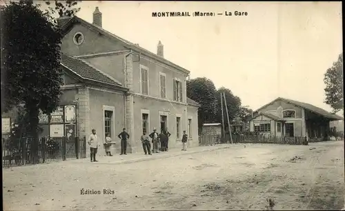 Ak Montmirail Marne, La Gare