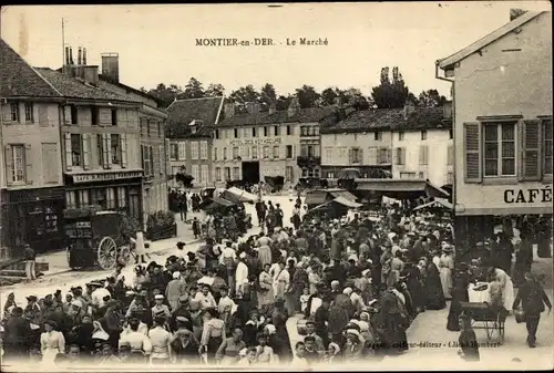 Ak Montier en Der Haute Marne, Le Marché, Café