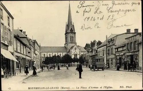 Ak Mourmelon le Grand Marne, La Place d'Armes et l'Eglise