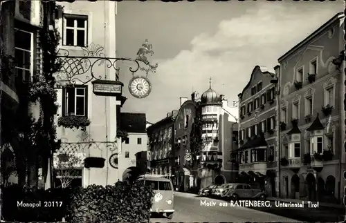 Ak Rattenberg in Tirol, Straßenpartie, VW Bus