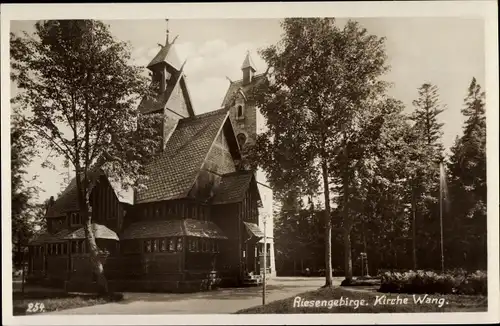 Ak Brückenberg b. Krummhübel Riesengebirge Schlesien, Kirche Wang