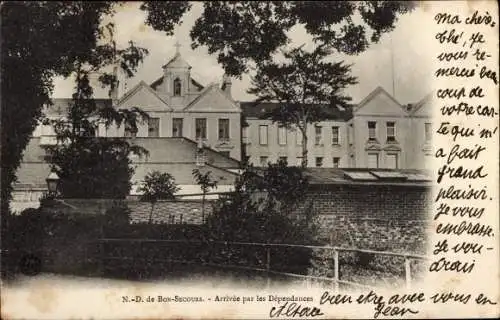 Ak Bonsecours Seine Maritime, Notre Dame de Bon Secours, Arrivee par les Dependances