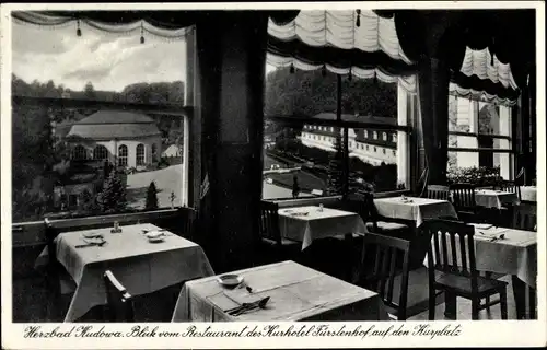 Ak Kudowa Zdrój Bad Kudowa Schlesien, Blick vom Restaurant des Kurhotels Fürstenhof auf den Kurplatz