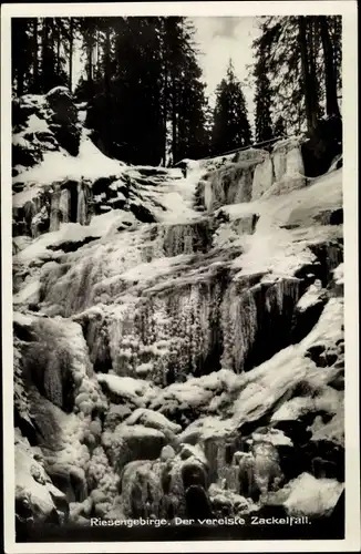 Ak Szklarska Poręba Schreiberhau Riesengebirge Schlesien, Zackelklamm, der vereiste Zackelfall