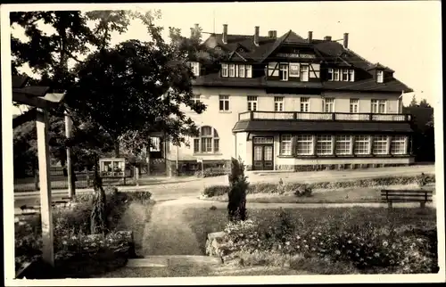 Foto Ak Hartha, Blick auf das Ferienheim Forsthaus