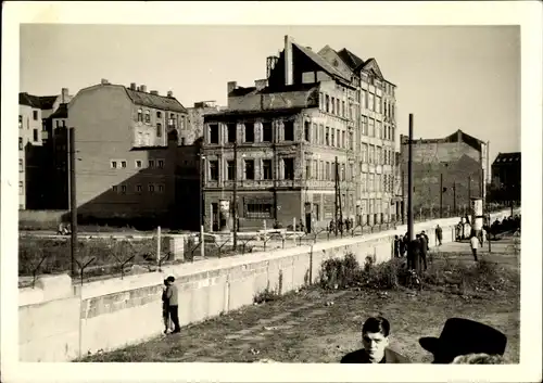 Foto Berlin, Berliner Mauer, Straßenpartie