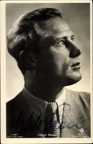 Ak Schauspieler Viktor Staal, Portrait, Anzug, Autogramm