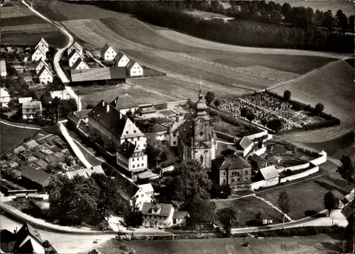 Ak Marienweiher Marktleugast im Frankenwald Bayern, Wallfahrtskirche mit Franziskanerkloster