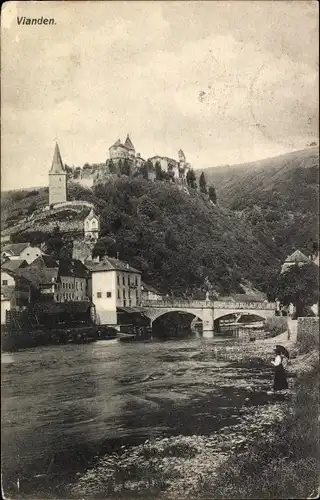 Ak Vianden Luxemburg, Teilansicht mit Brücke, Schloss