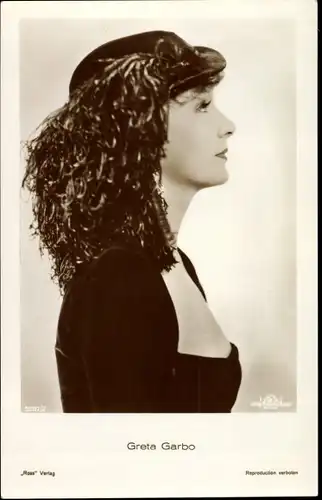 Ak Schauspielerin Greta Garbo, Portrait im Profil, Hut, MGM, Ross