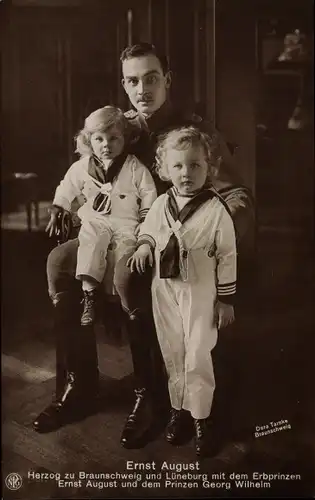 Ak Herzog Ernst August zu Braunschweig und Lüneburg, Erbprinz Ernst August, Prinz Georg Wilhelm