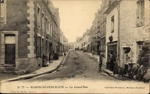 Ak Martigné Ferchaud Ille et Vilaine, la Grande Rue