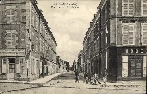Ak Le Blanc Indre, Rue de la Republique