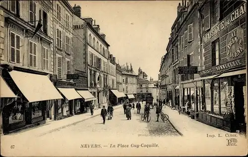 Ak Nevers Nièvre, La Place Guy Coquille, Geschäfte