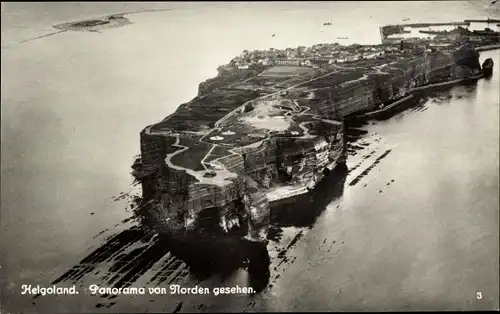 Ak Nordseeinsel Helgoland, Fliegeraufnahme der Insel, Seefestung, Geschützstellungen