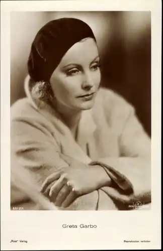 Ak Schauspielerin Greta Garbo, Portrait mit Mütze, MGM, Ross