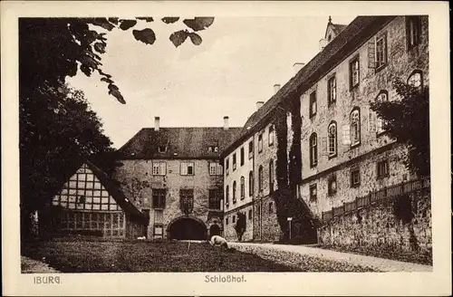 Ak Bad Iburg am Teutoburger Wald, Schlosshof