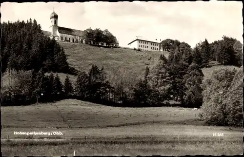 Ak Hohenpeißenberg Peißenberg Oberbayern, Blick auf die Kirche