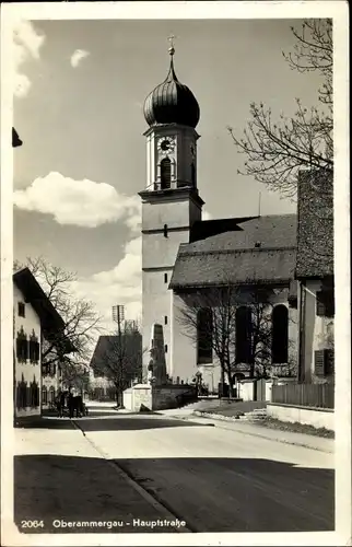 Ak Oberammergau in Oberbayern, Hauptstraße, Kirche