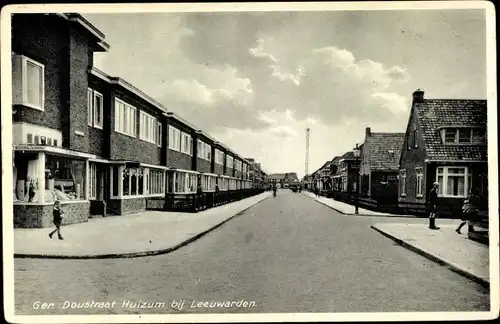 Ak Leeuwarden Friesland Niederlande, Ger. Doustraat Huizum, Straßenpartie, Geschäfte