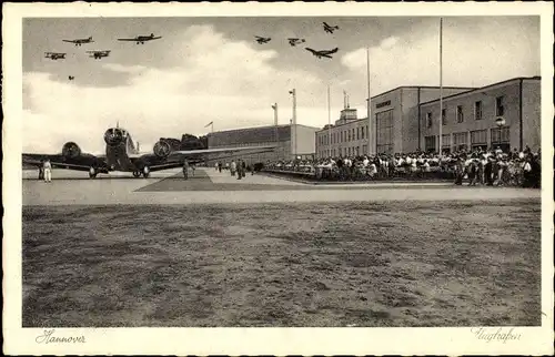Ak Hannover in Niedersachsen, Flughafen, Flugzeuge, Zuschauer