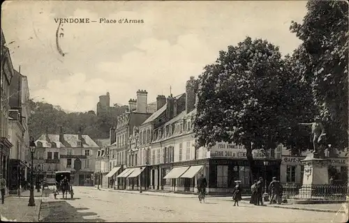 Ak Vendôme Loir et Cher, Place d'Armes