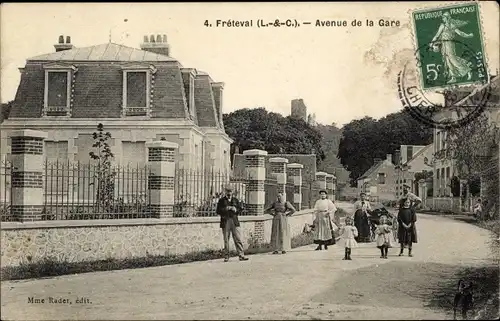 Ak Fréteval Loir et Cher, Avenue de la Gare