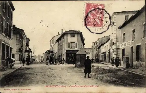 Ak Balbigny Loire, Carrefour des Quatre Routes, Café des Arts