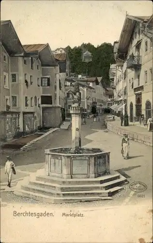 Ak Berchtesgaden in Oberbayern, Marktplatz, Brunnen