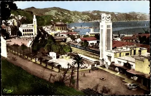 Ak Philippeville Skikda Algerien, Vue sur la Gare et l'Hotel de Ville