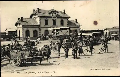 Ak Oudjda Oujda Marokko, La Gare, bus, carrefour, velos