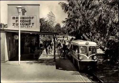 Ak Dresden, Großer Garten, Pioniereisenbahn, Bahnhof Frohe Zukunft