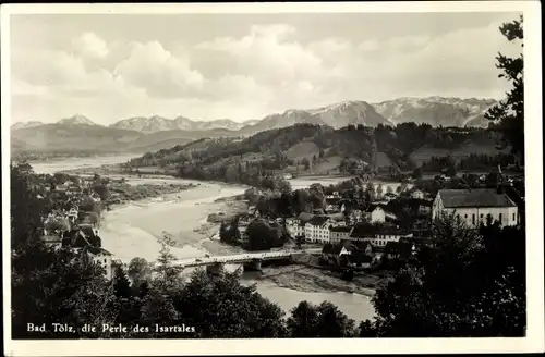 Ak Bad Tölz in Oberbayern, Panorama mit Isar und Gebirge, Brücke, Kirche
