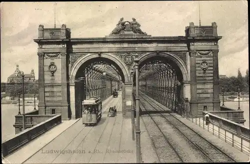Ak Ludwigshafen am Rhein, Rheinbrücke, Straßenbahn