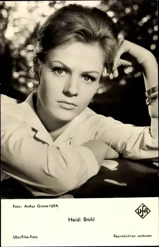 Ak Schauspielerin und Sängerin Heidi Brühl, Portrait