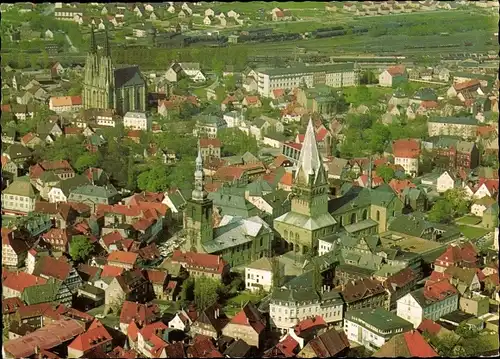 Ak Soest in Westfalen, Patrokli Dom und Petri-Kirche, Panorama, Fliegeraufnahme