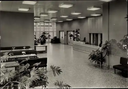 Ak Ostseebad Zingst, FDGB-Erholungsheim Claus Stoertebeker, Empfang