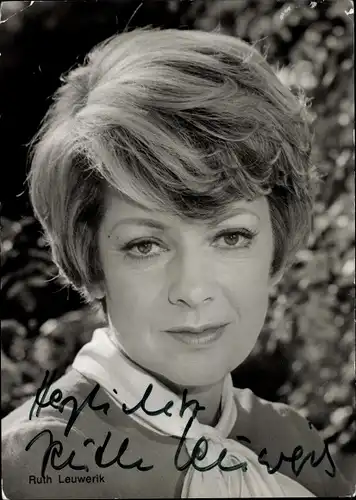 Ak Schauspielerin Ruth Leuwerik, Portrait, Autogramm