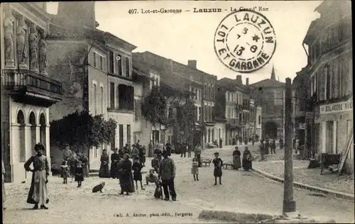 Ak Lauzun Lot et Garonne, La Grande Rue
