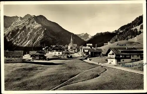 Ak Mittelberg Kleinwalsertal Vorarlberg, Ort mit Widderstein, Bärenkopf, Heiterberg und Älpeleskopf