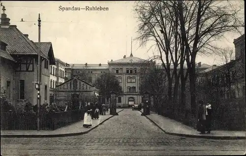 Ak Berlin Spandau Ruhleben, Straßenpartie