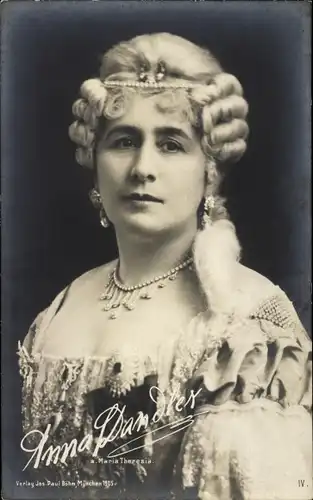 Ak Opernsängerin Anna Dandler?, Portrait als Maria Theresia, Schmuck