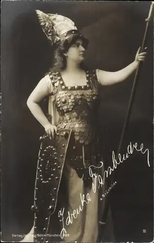 Ak Opernsängerin Zdenka Fassbender als Brünhilde