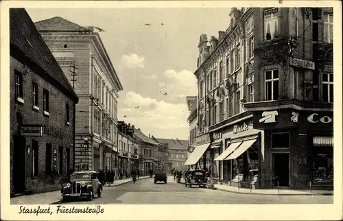 Ak Staßfurt im Salzlandkreis, Fürstenstraße, Stadtschänke, Auto