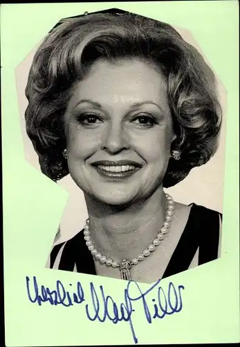 Foto Schauspielerin Nadja Tiller, Portrait, Autogramm, Perlen